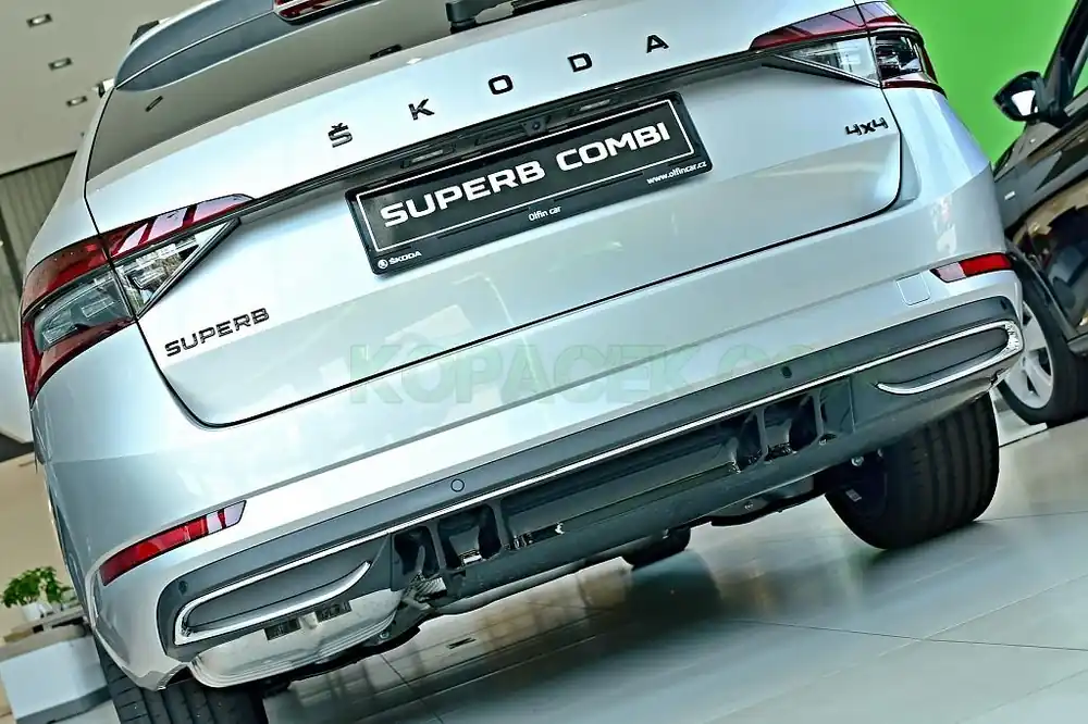 Originální Difuzor zadního nárazníku Škoda Superb III SportLine - černý lesk